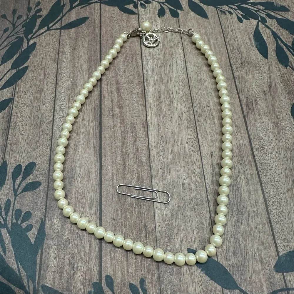 Crown Trifari Pearl Necklace B6‎